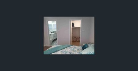 MODERN ONE BEDROOM STUDIO - $450 pw inclusive of gas, Electricity, water and internet connection! - Photo 3