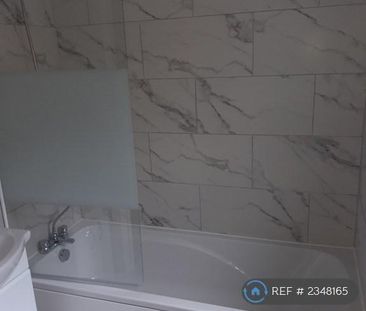 2 bedroom maisonette to rent - Photo 4