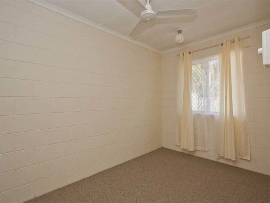 1/9 Hall Street, Kirwan - Photo 1