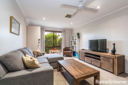 2/4 Jeanette Crescent, Aberfoyle Park, SA 5159 - Photo 2