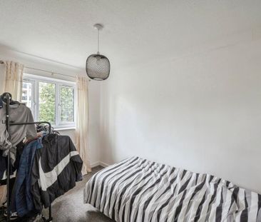 2 bedroom semi-detached house to rent - Photo 2