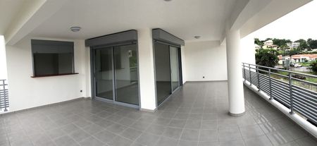 Location Appartement 3 pièces 78m² SCHOELCHER 97233 - Photo 4