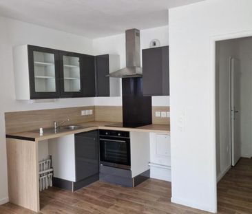 HAUBOURDIN: beau T2 avec emplacement de parking sécurisé à 605 euros - Photo 3