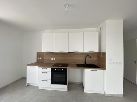 location Appartement T3 DE 65.79m² À DIJON - Photo 3