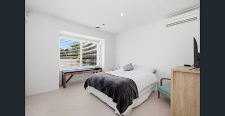 Easy Single-Level Living in a Prime Brighton Location - Photo 3