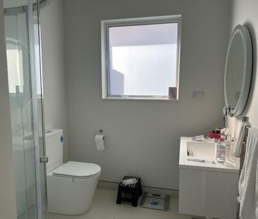 Lovely two bedroom unit in Rototuna - Photo 4