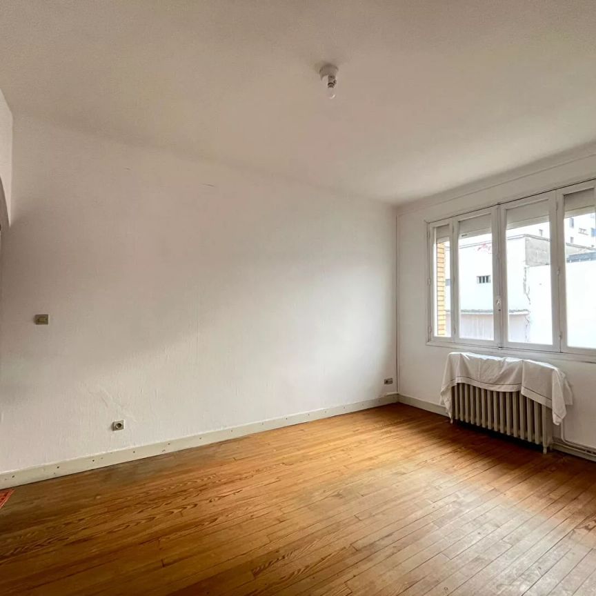 À louer , maison ; 5 chambres avec véranda et jardin, cave . Quartier des Minimes - Photo 1