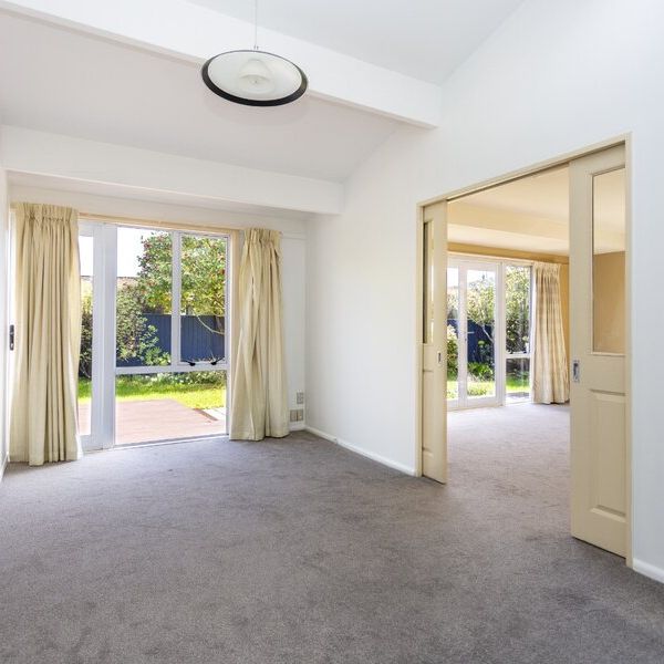 Student Property – close to UC – 6 Bedrooms and 2 bathrooms. - Photo 1