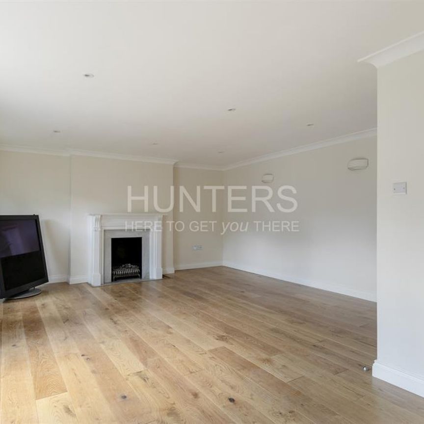 Buckland Crescent, London , NW3 - Photo 1