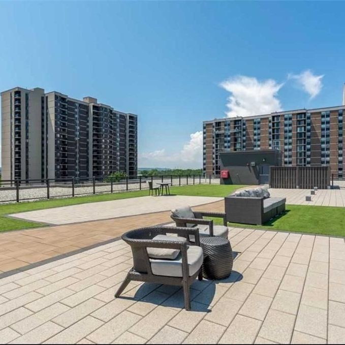 For Lease - 35 Southshore Crescent Unit# 222, Hamilton, Ontario - Photo 1