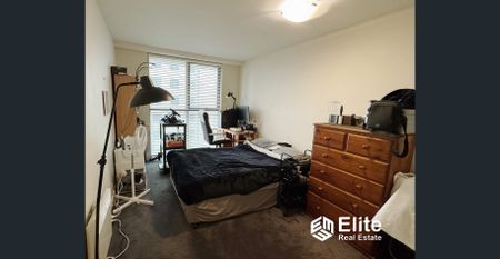 Franklin Lofts – Stylish Dual-Level City Living with 2 Bedroom 1 Bathroom - Photo 4