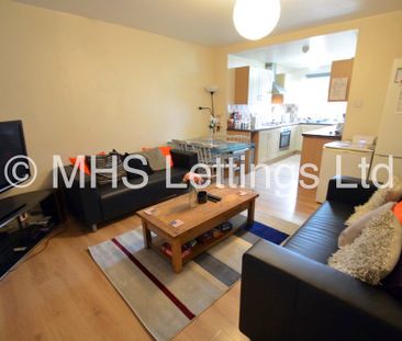 5 Bedroom Semi-Detached House for rent in Newport View - Photo 3