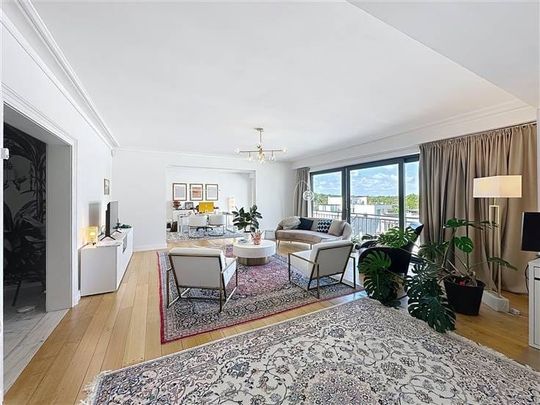 Appartement te huur - Photo 1