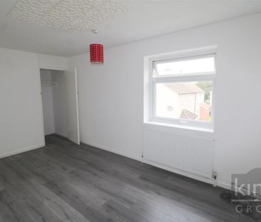 2 Bedroom House To Let - Photo 4
