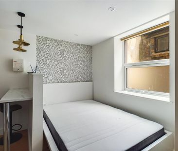 Studio to rent - Photo 2