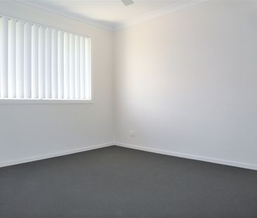 Spacious Half Duplex Unit in Darling Heights! - Photo 3