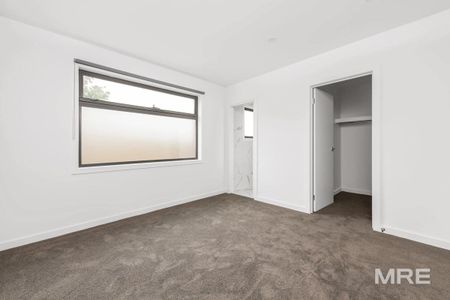 2/40 Christmas Street, Northcote - Photo 4