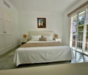 Luxury Apartment for rent in Benahavís, Andalusia - Photo 6