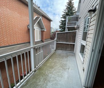 525 Lisgar unit 11, 2 bedrooms 2 bathroom Terrace Home - Photo 1
