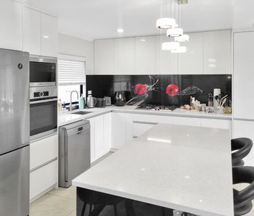 Royal Oak 3 Bdrm/2 Bthrm Townhouse - Photo 6