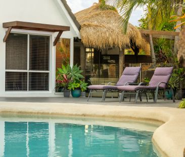 Luxury Waterfront Living in Sought-After Newport CONTACT JULIE SYKE... - Photo 2