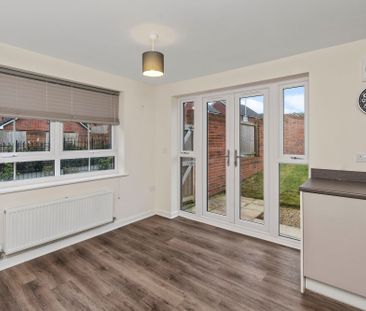 Henbury Gardens, Warrington - Photo 2