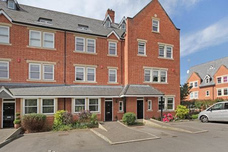 4 bedroom town house to rent - Photo 3