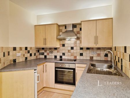 2 bedroom apartment to rent Darley Road, Eastbourne, East Sussex, BN20 - Photo 3