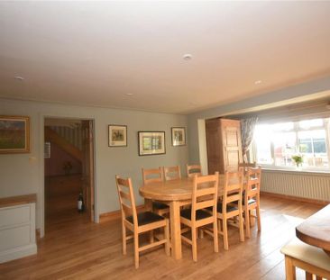 4 bedroom detached house to rent - Photo 3