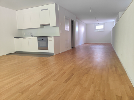 MODERNE UND HELLE 1.5 ZIMMER WOHNUNG ZU VERMIETEN - Photo 4