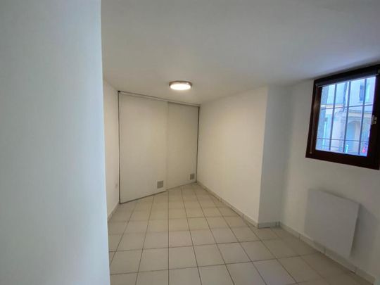 Location Appartement 1 pièce 19m² TOURVES 83170 - Photo 1