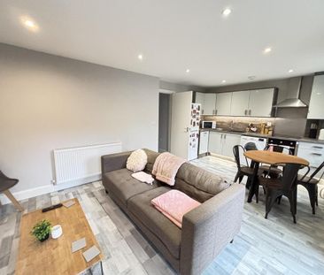 2 bedroom flat to rent - Photo 3