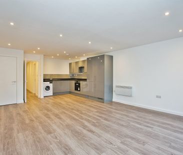 Middle Street, Yeovil - Photo 6