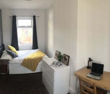 Grosvenor Street, Cheltenham, GL52 - Photo 1