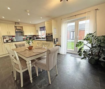 3 bedroom detached house to rent - Photo 5