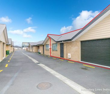 Modern Townhouse - Photo 5