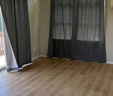 Beautiful 3 Bedroom Family Home - Photo 1