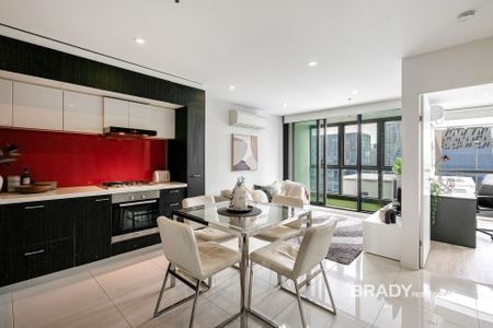 3903/8 Sutherland Street, Melbourne - Photo 2