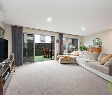 One of Southport's Largest Apartments | Private Courtyard Living & ... - Photo 2