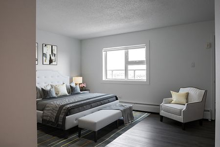Hillsboro House - Photo 4