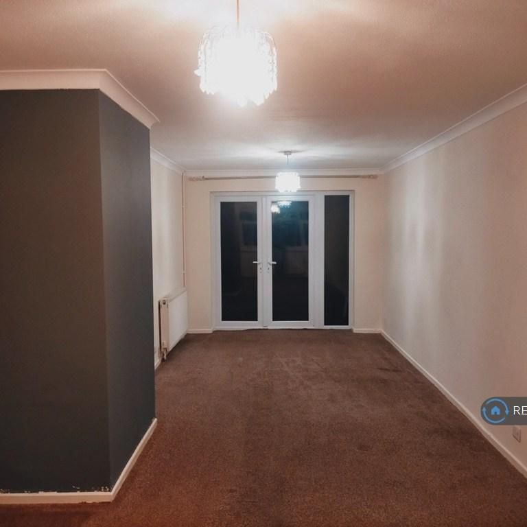 3 bedroom detached house to rent - Photo 1