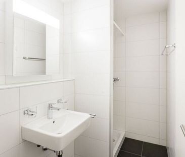 Light-flooded apartment in a quiet environment! - Photo 3