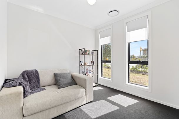 101 Edmund Street, Grantham Farm NSW 2765 - House For Rent | Domain - Photo 1