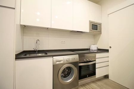 Calle de Sagasta, Madrid, Community of Madrid 28004 - Photo 3