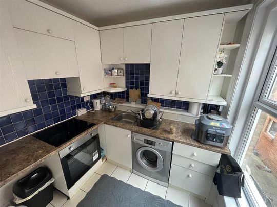 2 bedroom flat to rent - Photo 1