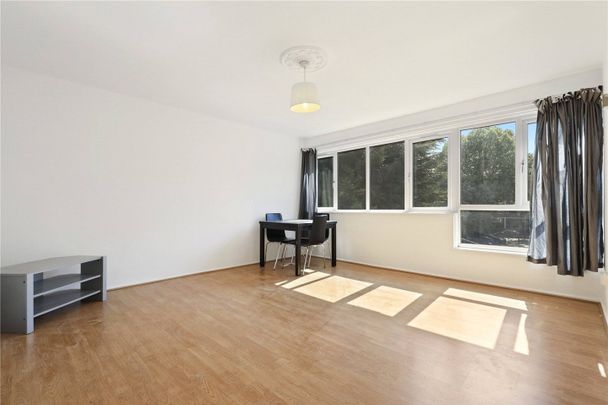 2 Bed Flat, Enard House, E3 - Photo 1