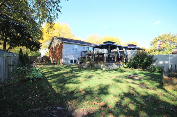 For Lease - 4244 York Drive, Niagara Falls, Ontario - Photo 1