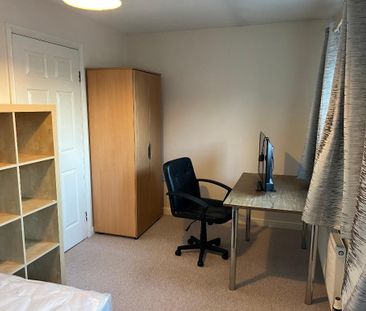3 bedroom terraced house to rent - Photo 4