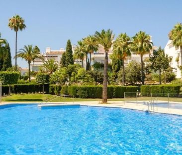 Alquiler de chalet pareado en Avenida del Sol - Photo 3