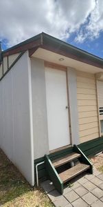 Neat Granny Flat Opportunity - Photo 3
